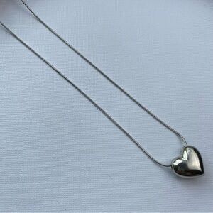 Stainless steel simple elegant heart pendant & 18” chain silver tone minimalist
